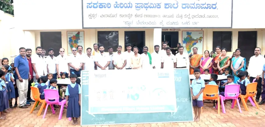 ರಾಮಾಪೂರ ಶಾಲೆಗೆ ೧೨೦ ಕುರ್ಚಿ ಹಾಗೂ ೨೦ ಟೇಬಲ್ ವಿತರಣೆ